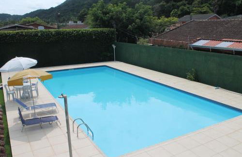 O Melhor Chalé da Praia do Guaiúba, com Churrasqueira e Piscina Gigante - Foto 3