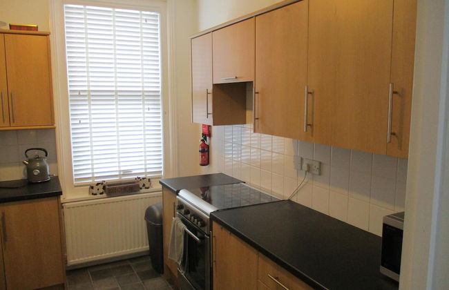 3 Bed Flat - Sleeps 5 - Garden - Parking - Wifi - Foto 5