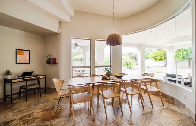 Sleeps 19, 7bdr Estate! Sports Court, Putting Green, Pool Farrier by Avantstay - Foto 19