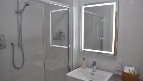 Westgate Apartments Birchlee - Foto 2, Shower