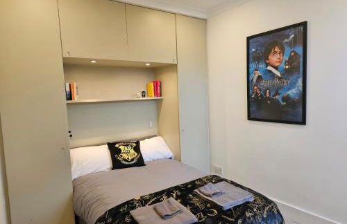 MAGICAL HARRY POTTER THEMED HOME IN WATFORD - FREE off-street PARKING - Foto 28