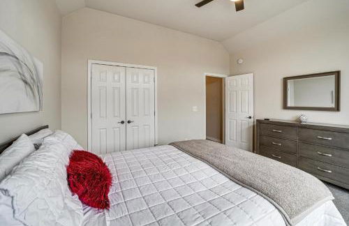 Pet-Friendly Tulsa Escape with Private Hot Tub! - Foto 23