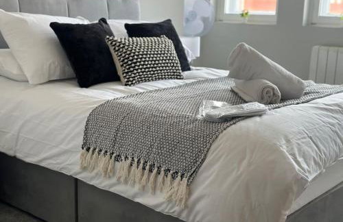 Spacious, bright 2 bed flat with 1 S/king bed. - Foto 8