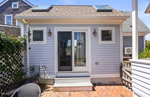 Historic Home and Cottage with Seaport View - Foto 38