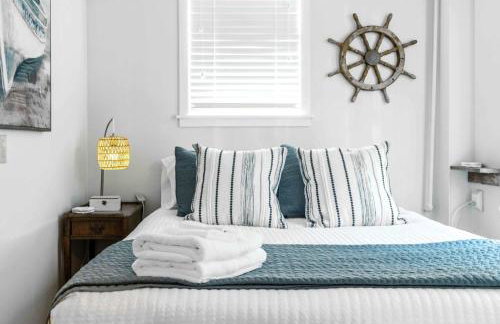 Williams Bay Lakefront Retreat - Walk the Lakepath - Foto 13