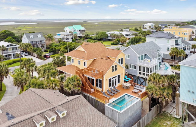 Oceanfront w/ Pool, Panoramic Deck Views, 5bdr Folly Ocean Breeze by Avantstay - Foto 70