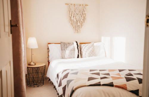 Booker Avenue House - 4 bedroom house with garden and parking - Foto 21