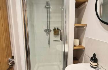 Luxury, Spacious 3 Bedroom, Beachfront Apt with Parking & Courtyard - Shoreside - Foto 16