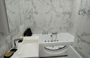 T3 Bagneres de Luchon , St Mamet - Photo 5