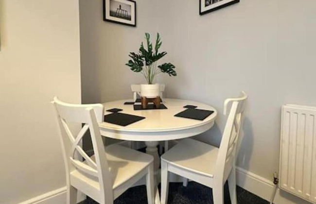 Apartment - Sleeps 3 - Pet Friendly - Parking - Foto 9