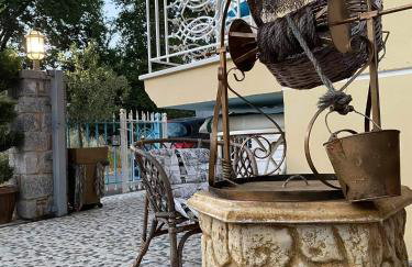 Royal's Studios - Photo 42