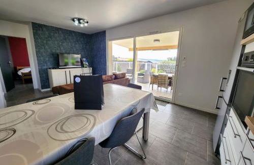 En Ardèche, maison de vacances L'Odalys climatisée avec sa piscine privée et chauffée - Foto 15