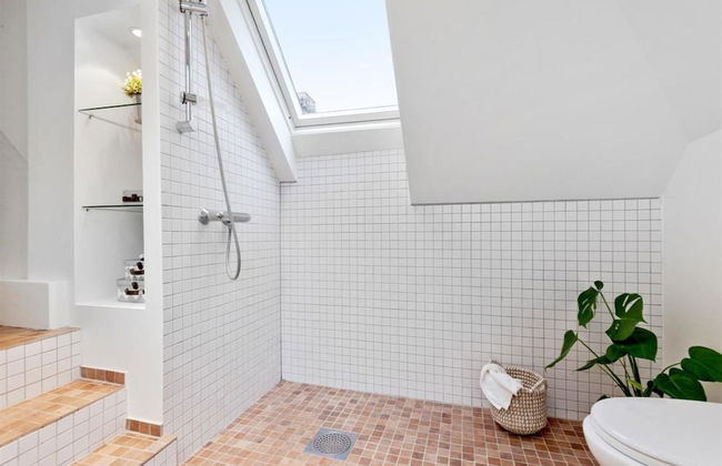 Urban Apartment - City Center - Photo 23