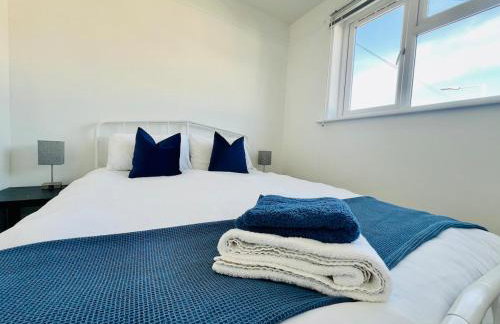 4-Bedroom House 5 mins to Beach & Parking - Foto 51