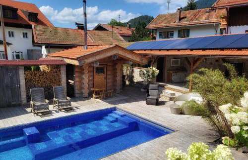 stylische Alpenlounge mit Pool, Blockhaus-Sauna und Jacuzzi für bis zu 12 Personen - Foto 46