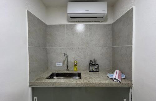 Flat funcional mobiliado com cozinha e WC privativo apt107 - Foto 12