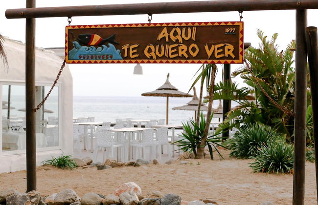 Suitur beachfront duplex with pool and sea views - Photo 37