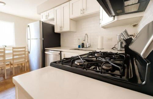 Central 2BR Private Stay Near Airport & Cafés - Foto 7