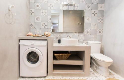 Finiki Studios - Photo 17