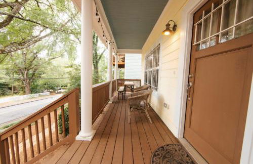 Cozy Cottage - Walk to Campus, Stadium, Downtown - Foto 43