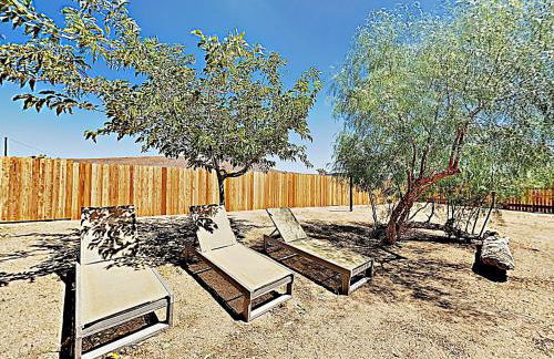 Rawhide Ranch - Walk to Pappy and Harriet's with Hot Tub! home - Foto 23