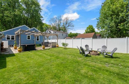 The Hideaway on Hazel- Luxury Smart Home w Hot Tub - Foto 22