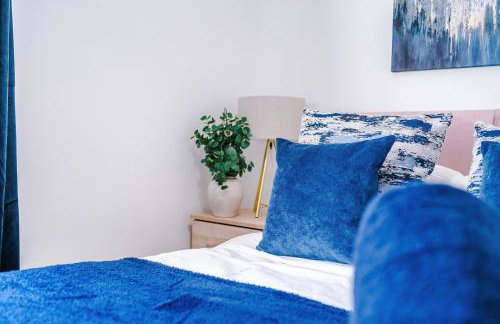 Comfy 3-BR Wirral Home | Free Parking & Wi-Fi - Foto 20