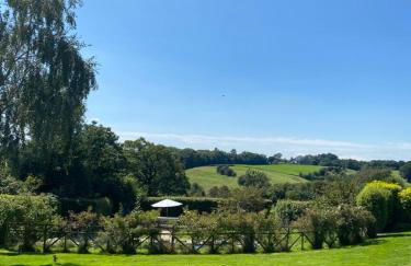 Luxury homely open-plan Barn with log burner & games room - Foto 21