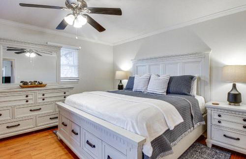 Spacious Fishing Getaway by Lake Guntersville! - Foto 13