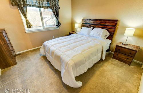 *H* 5BR Home Getaway w/HOT TUB ** - Foto 44