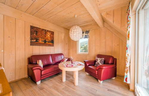 Mountain Apartment Getaway - Photo 2