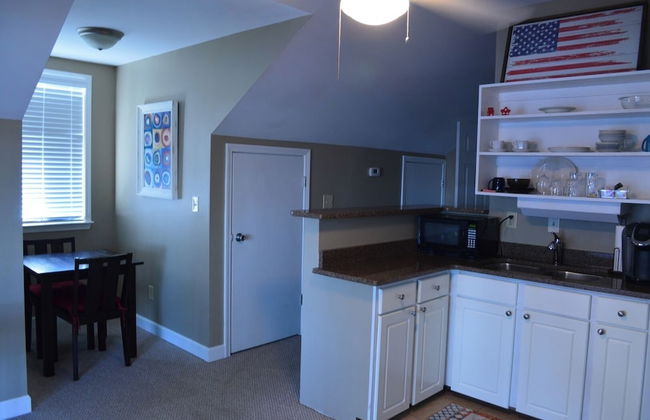 5 BR House Lake Retreat w/ Hot Tub, Sleeps 12 - Foto 33