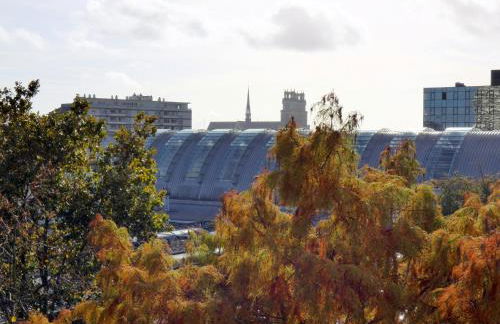 37m2 lumineux face gare SNCF, WIFI, NETFLIX, café et thé offerts - Foto 12