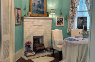 4BR 3 BA HUGE, Balcony, Cemetery, Streetcar sleeps 8! - Photo 32