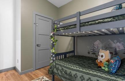 Peaceful Treehouse-Style Stay with Sauna Fire Pit Forest Views Near the Coast The Treehouse by AvantStay - Foto 27