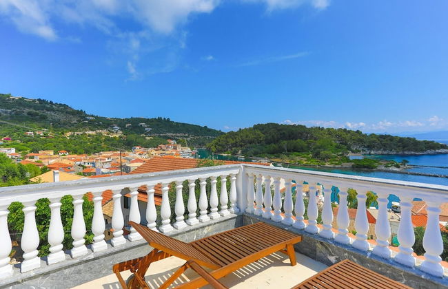 Faros Tria in Gaios With 1 Bedrooms and 1 Bathrooms - Foto 1