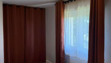 Maison avec Jardin 6 Couchages & Parking gratuit à proximité du Futuroscope - Foto 3