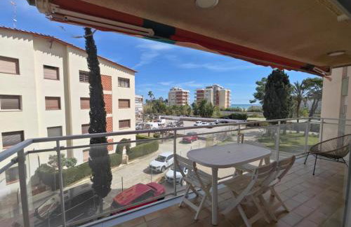 SPACIOUS FLAT WITH SEA VIEWS, FOR 8 PEOPLE WITH 3 BEDROOMS, 2 BATHROOMS and NEXT TO THE BEACH!! - Foto 17