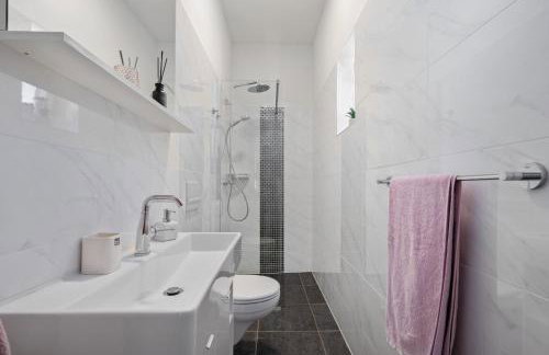 Villa Tomicich for 6 people with private pool & sea view - only 3 km from beach - Foto 26