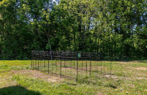 Happy Hideout, country livin with great mountain views, hot tub, arcades, fire pit, pets ok with fee - Foto 30