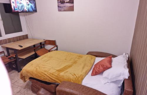 NightRest Homes 5 minutes to Luton Airport -Wifi - Free Parking -Luton - Foto 10