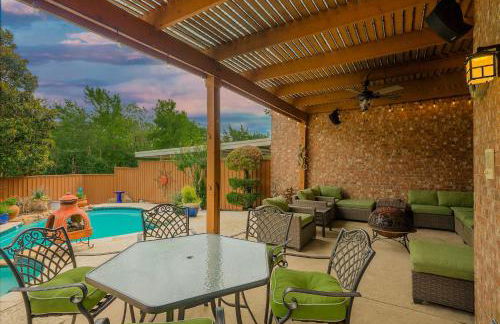 Luxurious Home w Cinema Room & Private Pool - Foto 43