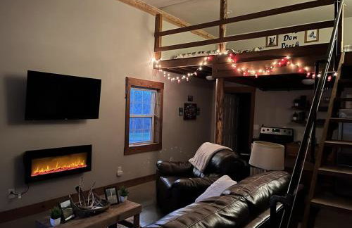 The Den at J-Barn - Secluded Retreat - Foto 32