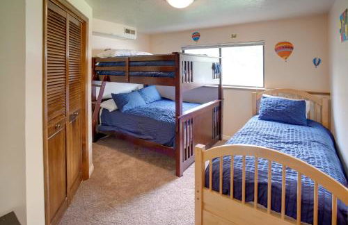 Hike, Golf, Ski and More Family Home in South Weber - Foto 25