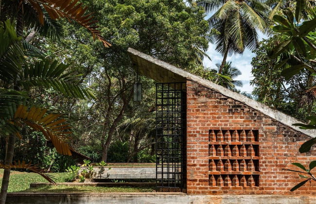 Sustainably Designed Villa Overlooking Indian Ocean - Photo 29