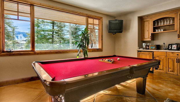 Telemark Luxury Retreat by Avantstay Stunning Views w Hot Tub Theatre Room and Pool Table - Foto 5, Habitación