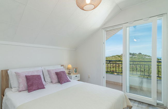 Hillside Villa in Trogir With Pool, Terrace, and Stunning City View - Foto 9