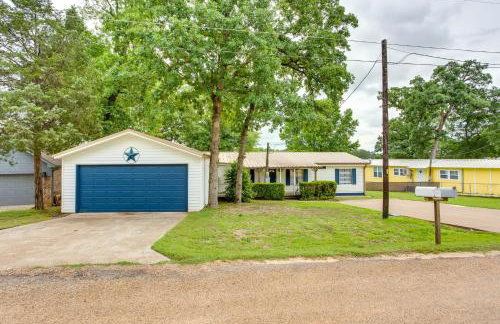 Hot Tub and Dock Lakefront Mabank Home - Foto 37