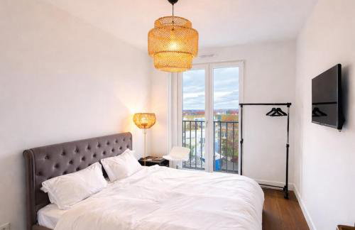 City Centre Roof Terrace Penthouse with Parking - Photo 17