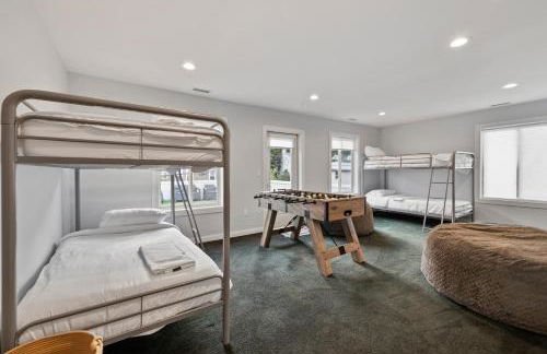 Piermont Waterfront Villa with Hot Tub - Photo 13